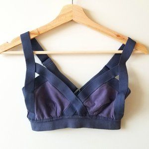 2 Women's Sport Bras Aritzia Community Bralette